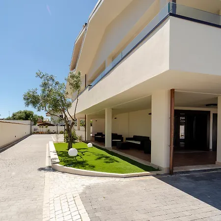 Hotel Sigis - *